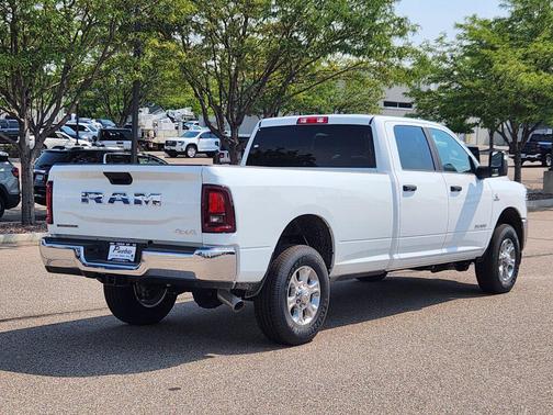 2025 RAM 3500 Big Horn Crew Cab 4x4 8' Box