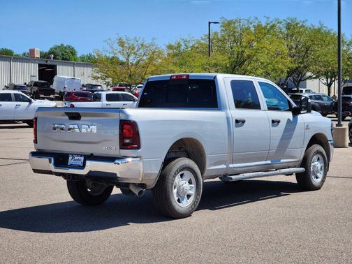 2025 RAM 2500 Tradesman Crew Cab 4x4 6'4' Box