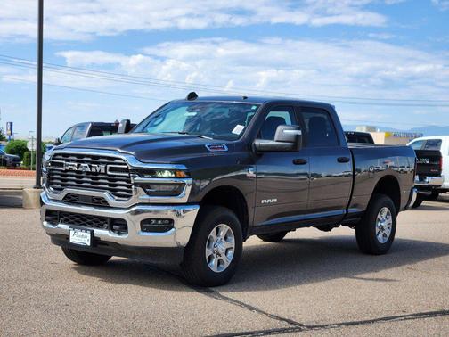 2025 RAM 2500 Big Horn Crew Cab 4x4 6'4' Box