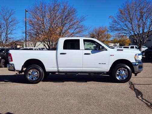 2022 RAM 2500 Tradesman Crew Cab 4x4 6'4' Box
