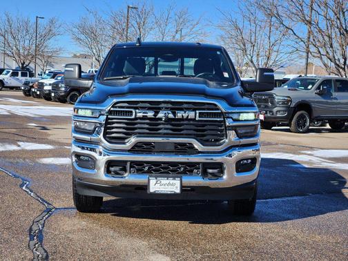 2025 RAM 2500 Tradesman Crew Cab 4x4 6'4' Box
