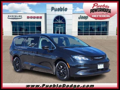 2023 Chrysler Voyager LX