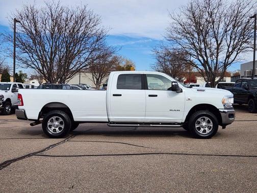 2024 RAM 3500 Big Horn Crew Cab 4x4 8' Box