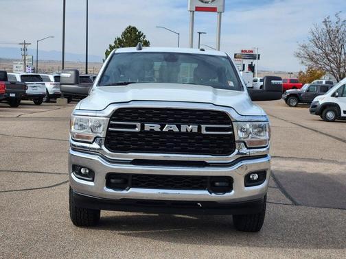 2024 RAM 3500 Big Horn Crew Cab 4x4 8' Box