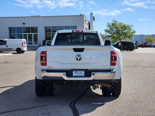 2024 RAM 3500 Tradesman Crew Cab 4x4 8' Box
