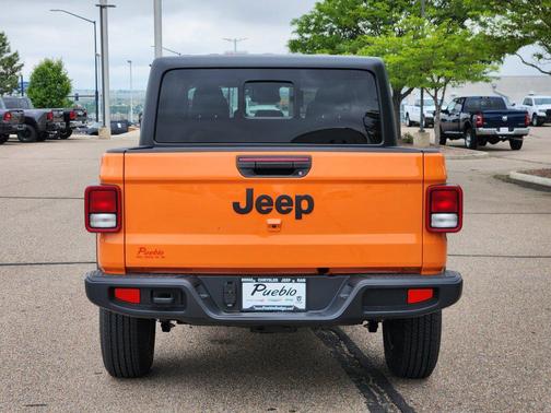 2025 Jeep Gladiator Sport S