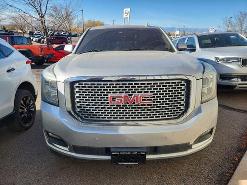 2017 GMC Yukon XL SLT