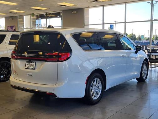 2026 Chrysler Pacifica L