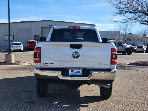 2024 RAM 3500 Big Horn Crew Cab 4x4 8' Box