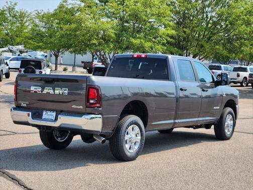 2025 RAM 3500 Big Horn Crew Cab 4x4 8' Box