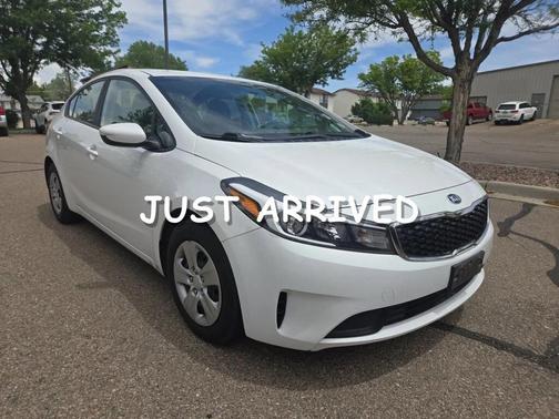 Snow White Pearl 2017 Kia Forte LX