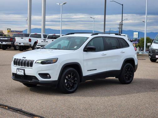 2023 Jeep Cherokee Altitude