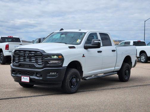 2025 RAM 2500 Tradesman Crew Cab 4x4 6'4' Box