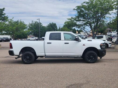 2025 RAM 2500 Tradesman Crew Cab 4x4 6'4' Box