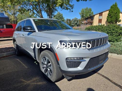 Silver Zynith 2024 Jeep Grand Cherokee 4xe Base