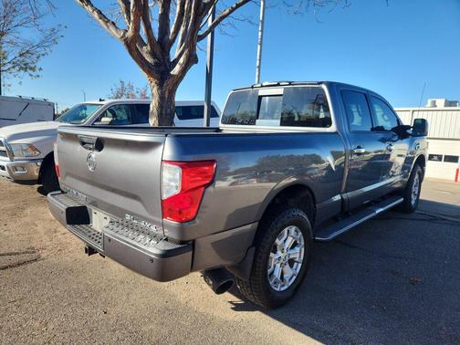 2016 Nissan Titan XD SL