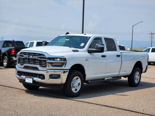 2025 RAM 3500 Tradesman Crew Cab 4x4 8' Box