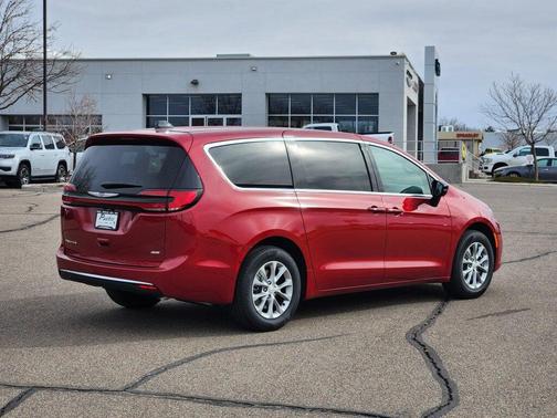 2026 Chrysler Pacifica L