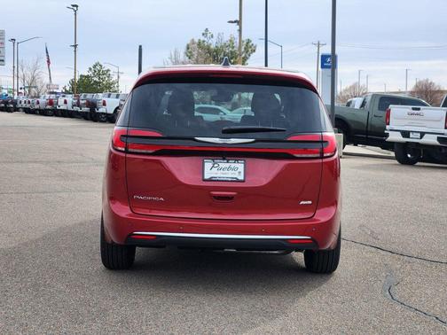 2026 Chrysler Pacifica L