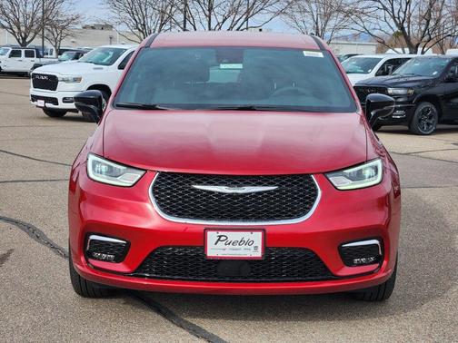 2026 Chrysler Pacifica L