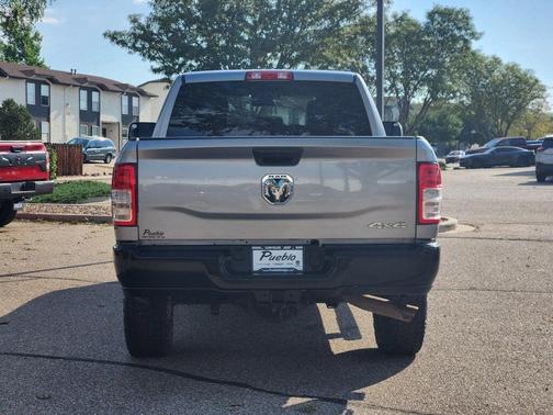 2022 RAM 3500 Tradesman Crew Cab 4x4 6'4' Box