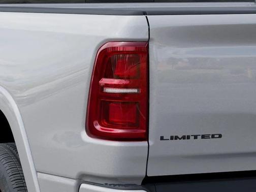 Ivory White Tri-Coat Pearlcoat 2026 RAM 1500 Limited