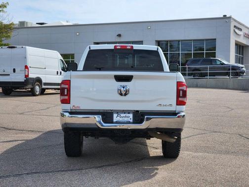 2024 RAM 2500 Tradesman Crew Cab 4x4 6'4' Box