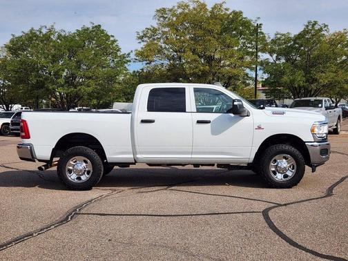 2024 RAM 2500 Tradesman Crew Cab 4x4 6'4' Box