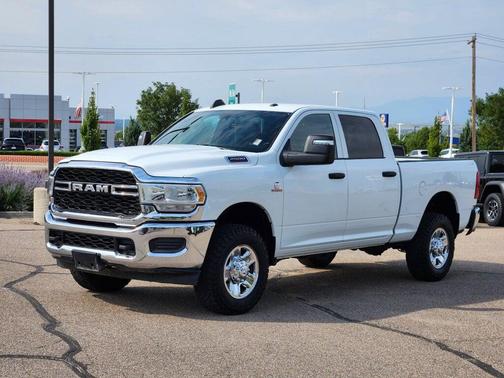 2024 RAM 2500 Tradesman Crew Cab 4x4 6'4' Box
