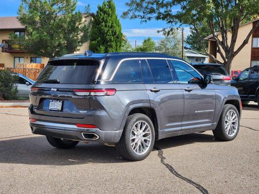 2025 Jeep Grand Cherokee Summit