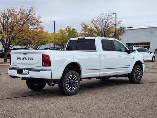 2026 RAM 2500 Limited Crew Cab 4x4 8' Box