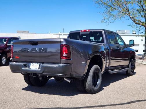 2025 RAM 3500 Tradesman Crew Cab 4x2 8' Box