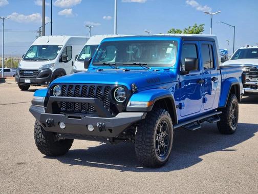 Hydro Blue Pearlcoat 2023 Jeep Gladiator Willys 4x4