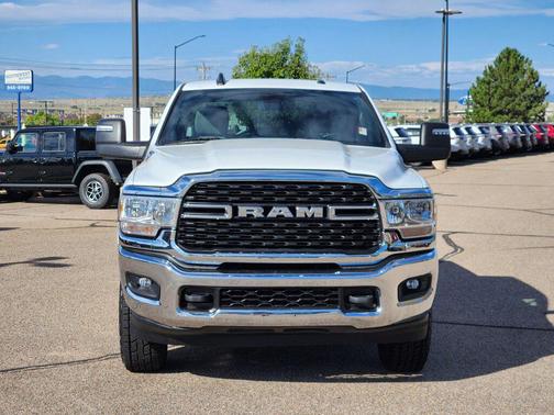 2023 RAM 2500 Big Horn Crew Cab 4x4 6'4' Box