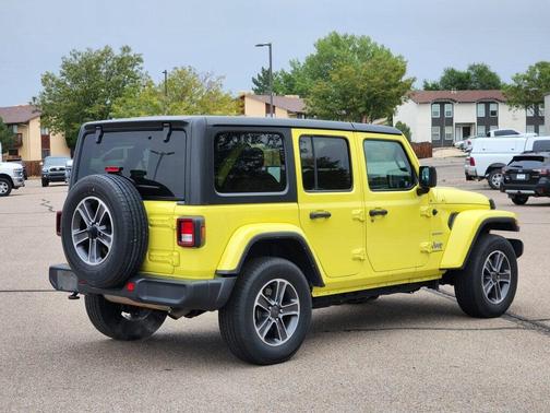 2023 Jeep Wrangler 4-Door Sahara 4x4