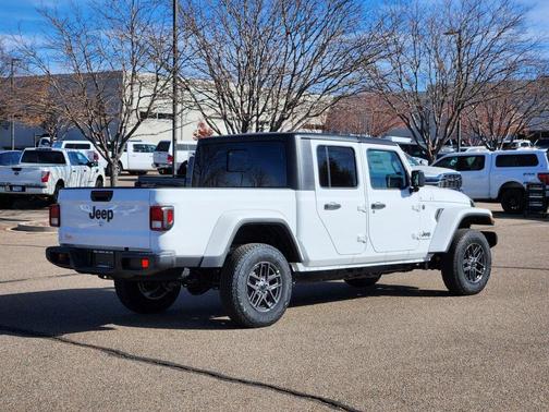 2026 Jeep Gladiator Sport S