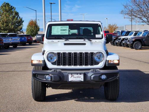 2026 Jeep Gladiator Sport S