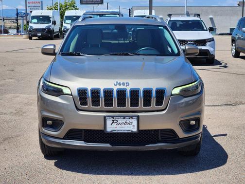 Light Brownstone Pearlcoat 2019 Jeep Cherokee Latitude