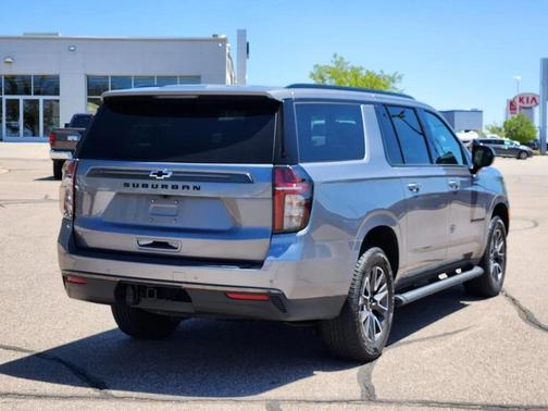 Satin Steel Metallic 2021 Chevrolet Suburban 4WD Z71