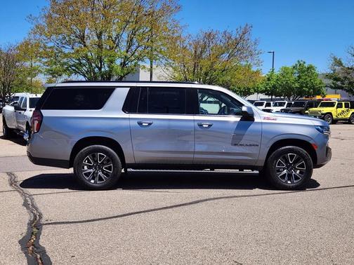 Satin Steel Metallic 2021 Chevrolet Suburban 4WD Z71