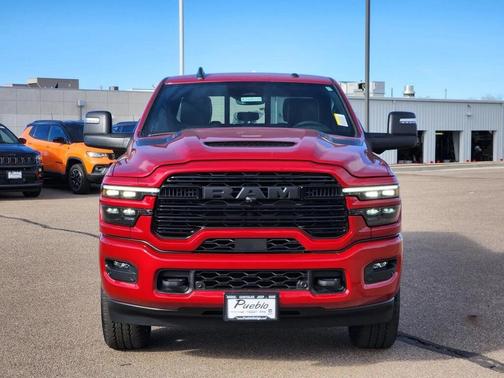 2026 RAM 3500 Laramie Crew Cab 4x4 8' Box