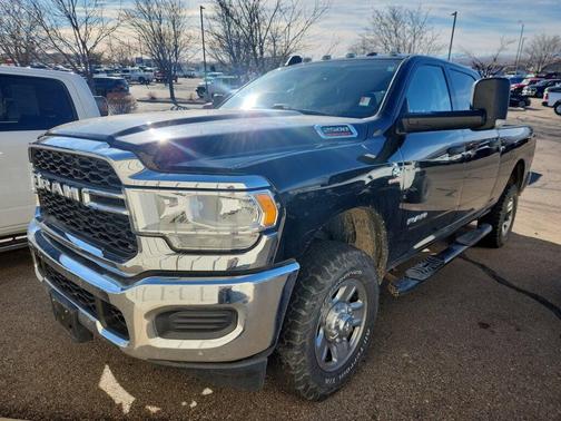 2020 RAM 2500 Tradesman Crew Cab 4X4 6'4' Box