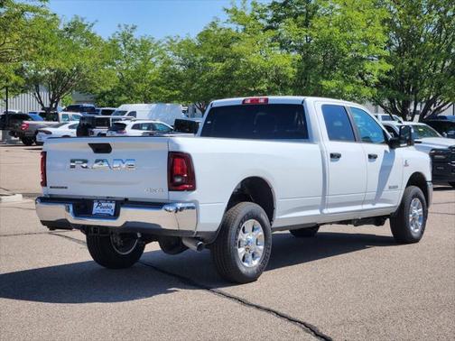 2025 RAM 3500 Big Horn Crew Cab 4x4 8' Box