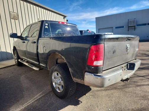 2017 RAM 2500 Tradesman Crew Cab 4x4 6'4' Box