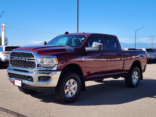2024 RAM 2500 Tradesman Crew Cab 4x4 6'4' Box