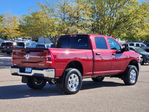 2024 RAM 2500 Tradesman Crew Cab 4x4 6'4' Box