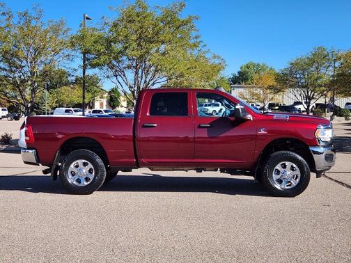 2024 RAM 2500 Tradesman Crew Cab 4x4 6'4' Box