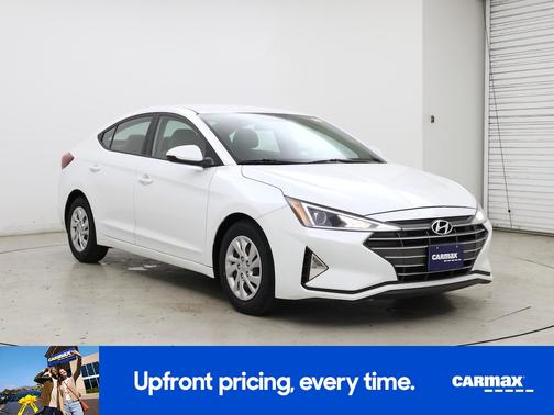 White 2019 Hyundai ELANTRA SE