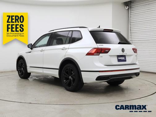 White 2023 Volkswagen Tiguan SE R-Line Black