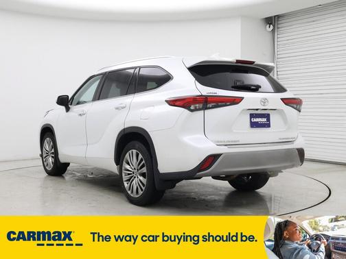 2022 Toyota Highlander Platinum